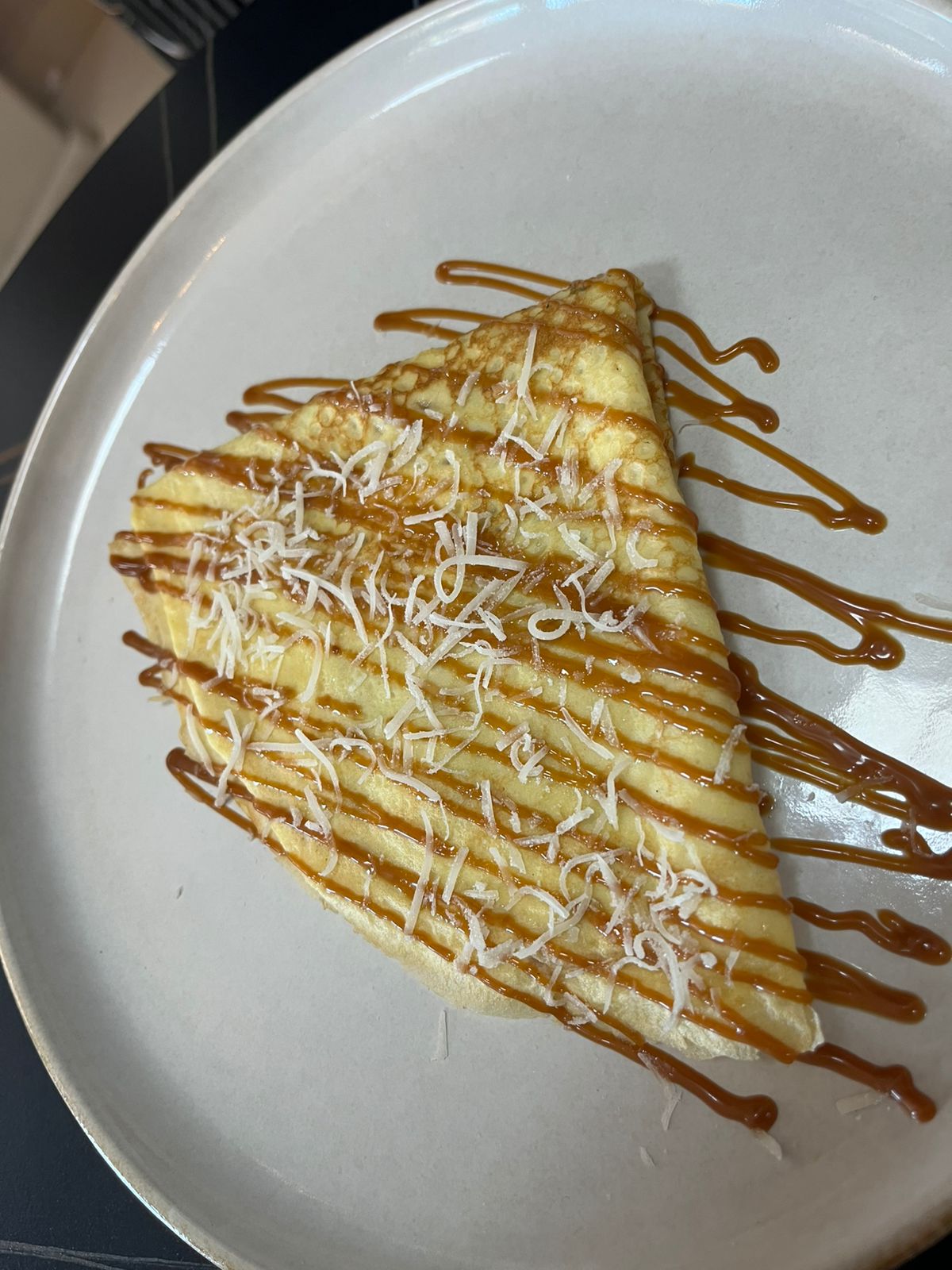 Crepa rellena de dulce + coco